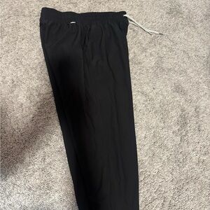 Women’s vuori joggers size small black
